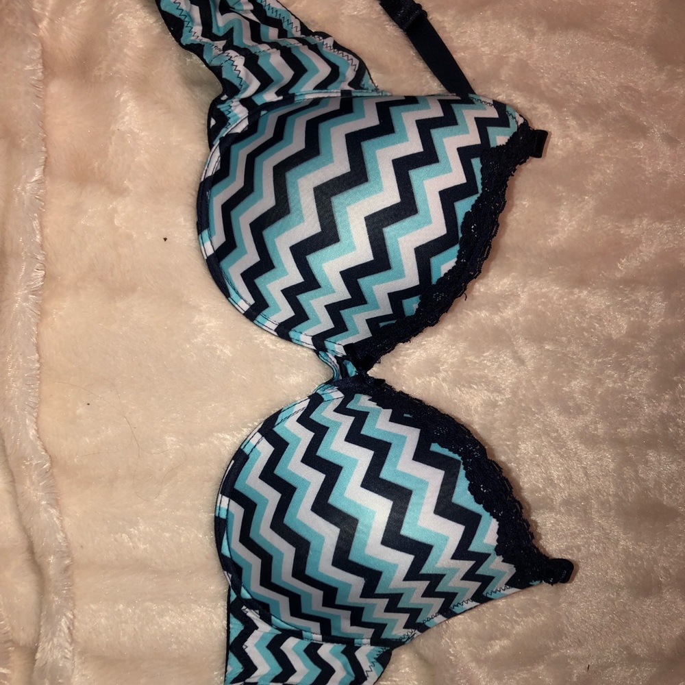 Bra - Picture 1 of 2